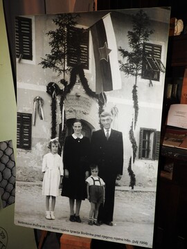 Borštnikova družina ob 100 letnici rojstva Ignacija Borštnika_posneto 1958_leta 